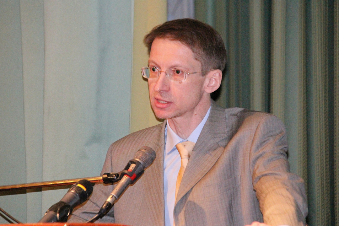 Одностороннее некорригируемое снижение слуха. Что мы можем предложить пациенту? К.м.н. А.В.Гуненков, доцент кафедры оториноларингологии ФГБОУ ДПО «Российская медицинская академия непрерывного профессионального образования» МЗ РФ