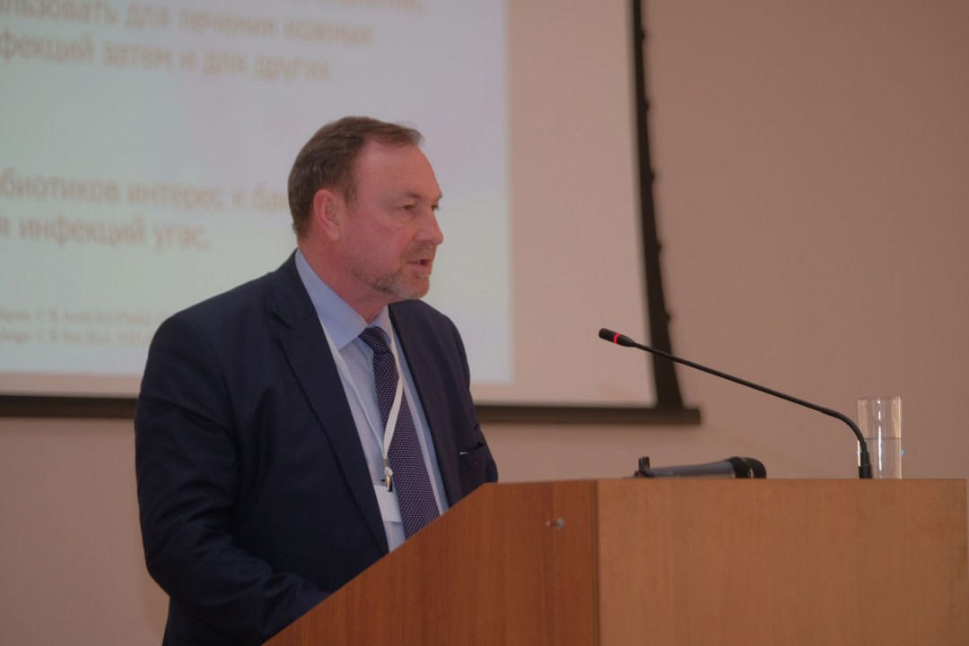 
                                                                            Буркин Александр Владимирович профессор, заместитель директора по медицинской части, ФГБУ «Научно-клинический центр оториноларингологии ФМБА России»
                                                                              