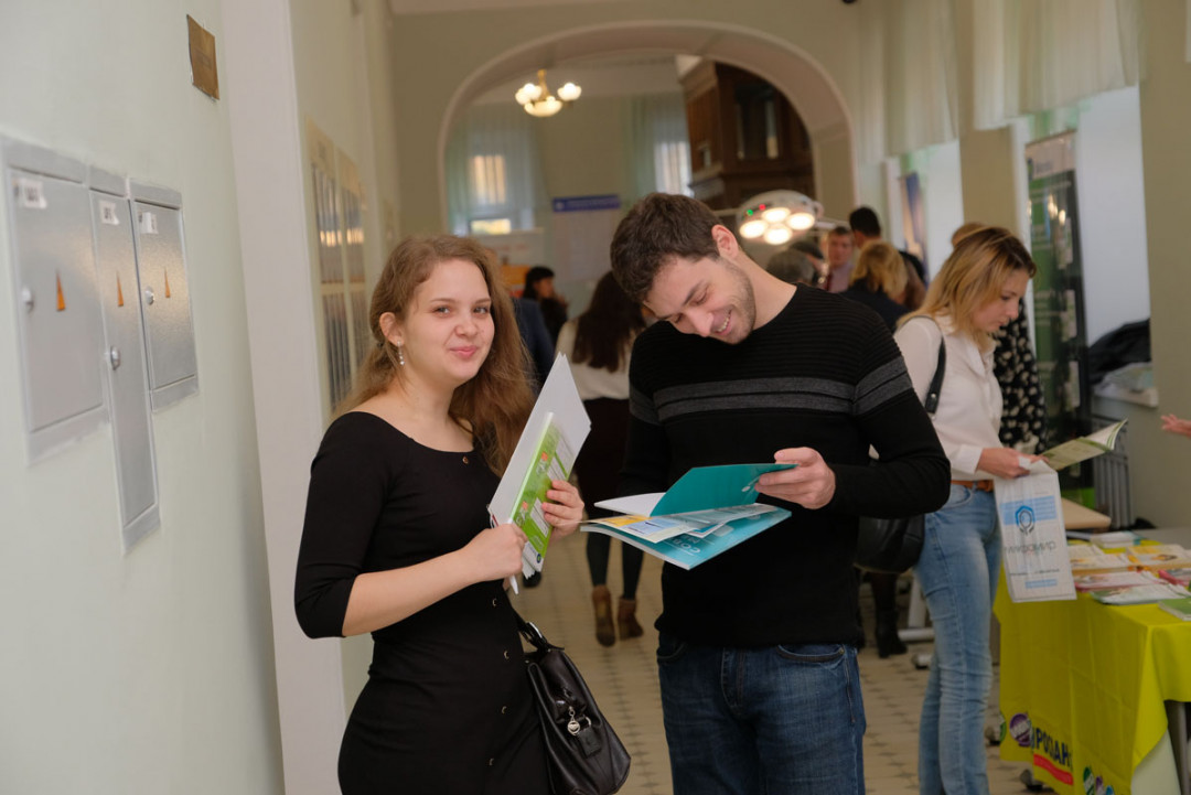 
                                                                             Медзнания.ОТОРИНОЛАРИНГОЛОГИЯ 2018. Всероссийская научно-практическая конференция оториноларингологов, сомнологов, сурдологов и педиатров
                                                                              