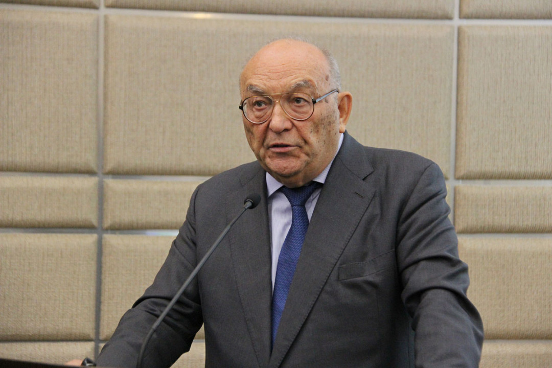 
                                                                            Мартынов Анатолий Иванович д.м.н., профессор, Академик РАН, Президент Российского научного медицинского общества терапевтов
                                                                              